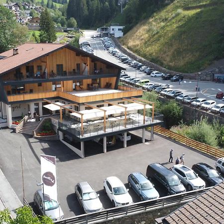 شقة Tyrol Living & Cafe نوفا ليفانتي المظهر الخارجي الصورة