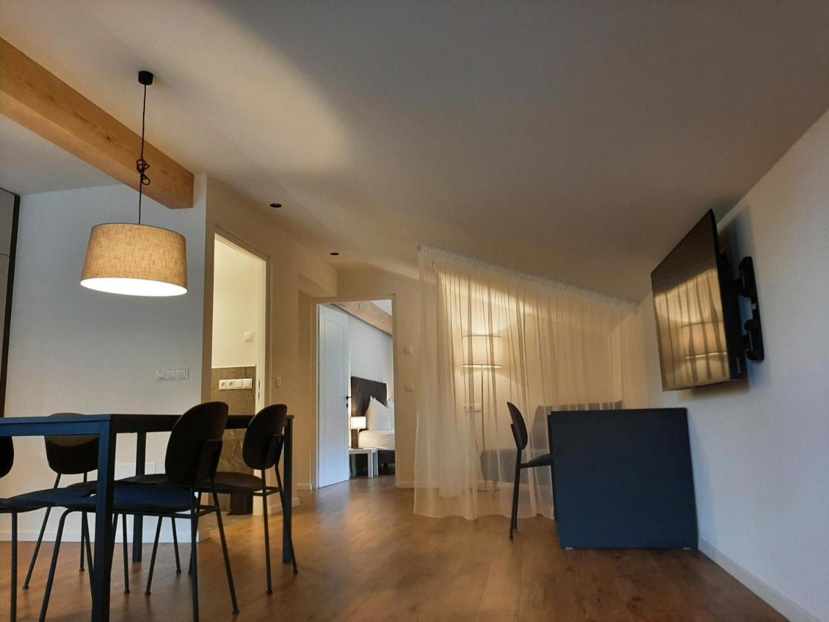 شقة Tyrol Living & Cafe نوفا ليفانتي المظهر الخارجي الصورة