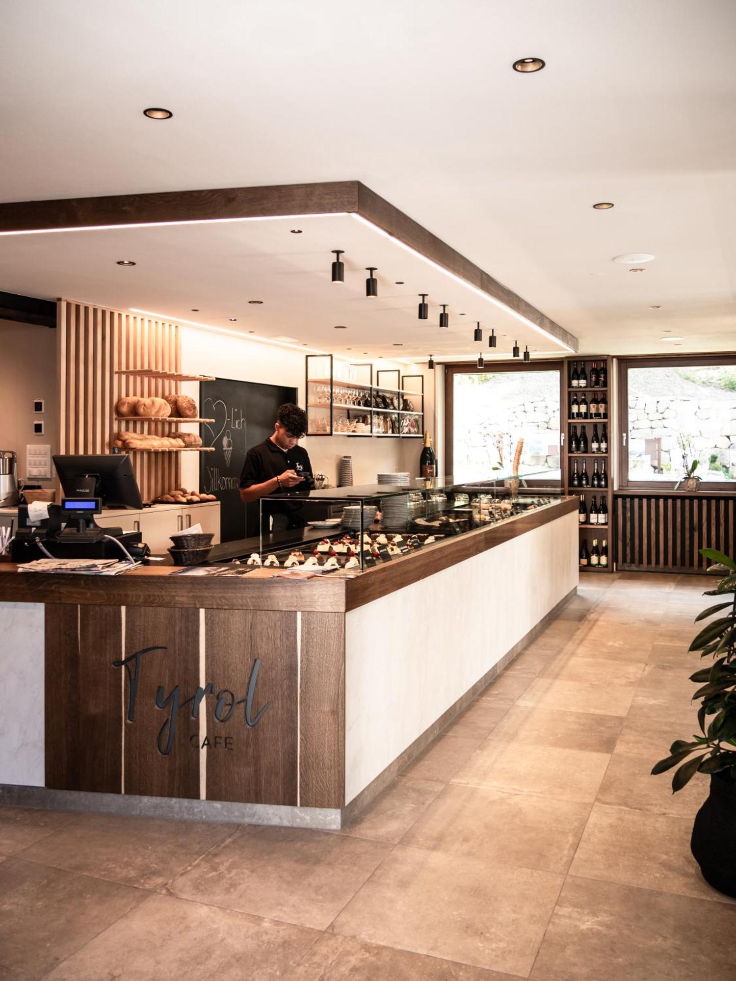 شقة Tyrol Living & Cafe نوفا ليفانتي المظهر الخارجي الصورة